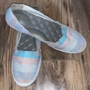 Reef Bella Costas Summer plaid slip on flats
